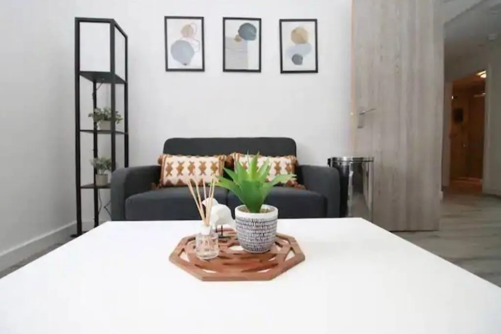 Апартаменты Luxury Redefined:Cardiff 1-Bed Кардифф